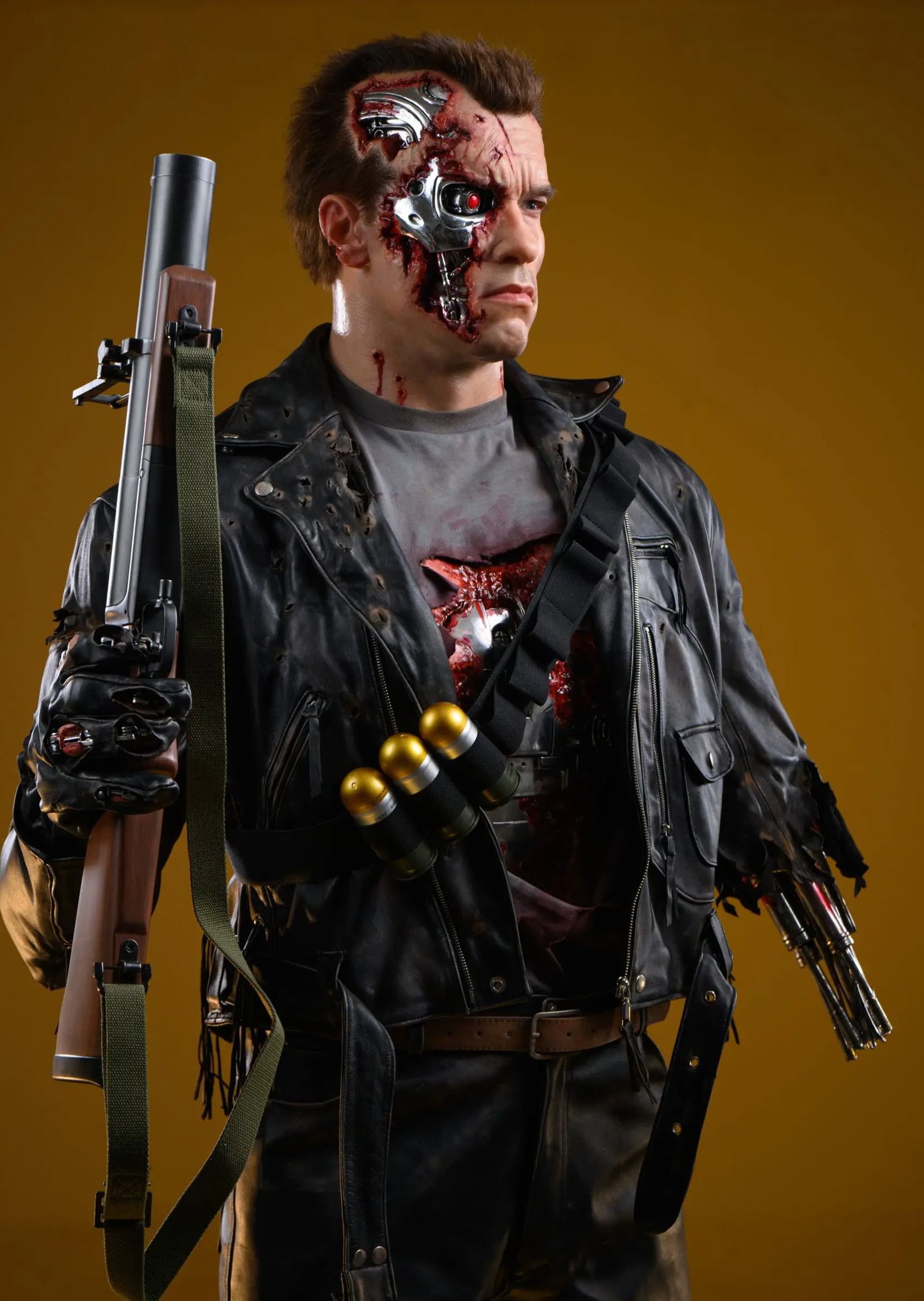 Inner Studio - Terminator T800 battle damage 1/1 life size statue The Terminator Statue