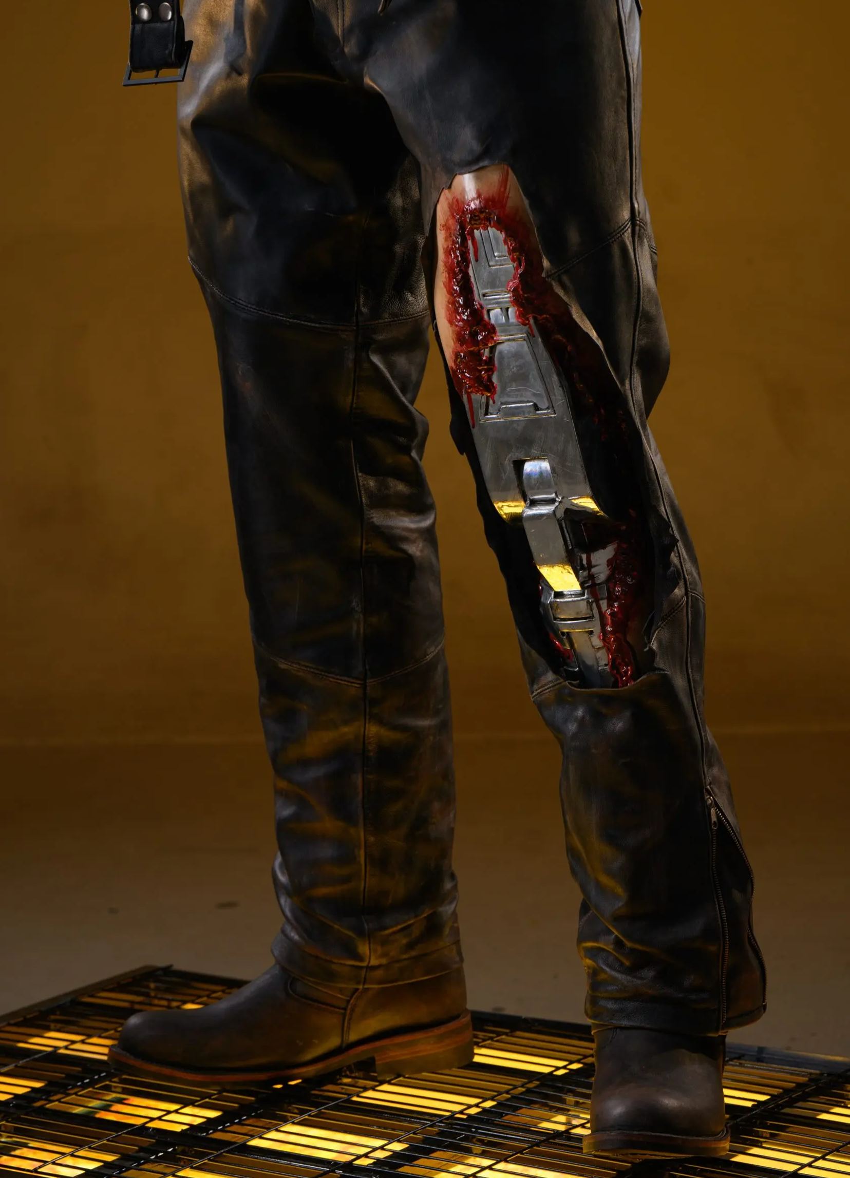 Inner Studio - Terminator T800 battle damage 1/1 life size statue The Terminator Statue