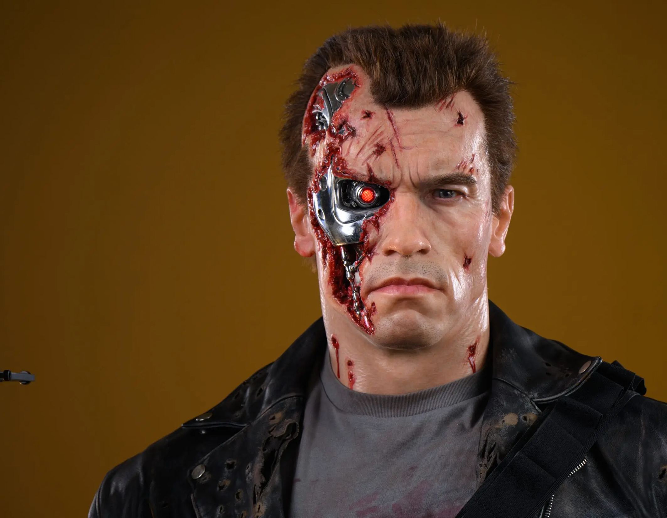 Inner Studio - Terminator T800 battle damage 1/1 life size statue The Terminator Statue