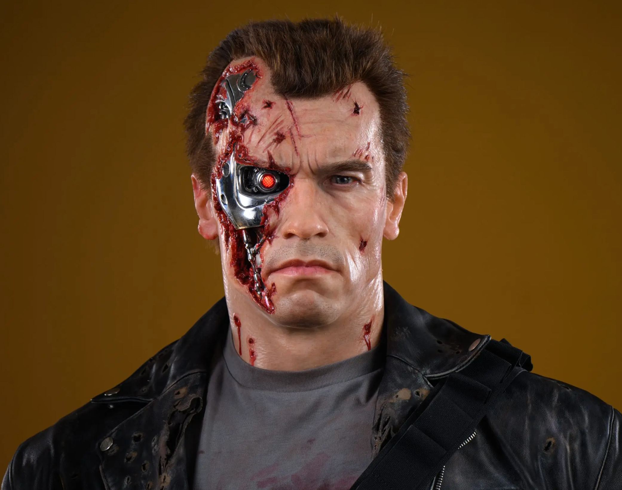 Inner Studio - Terminator T800 battle damage 1/1 life size statue The Terminator Statue