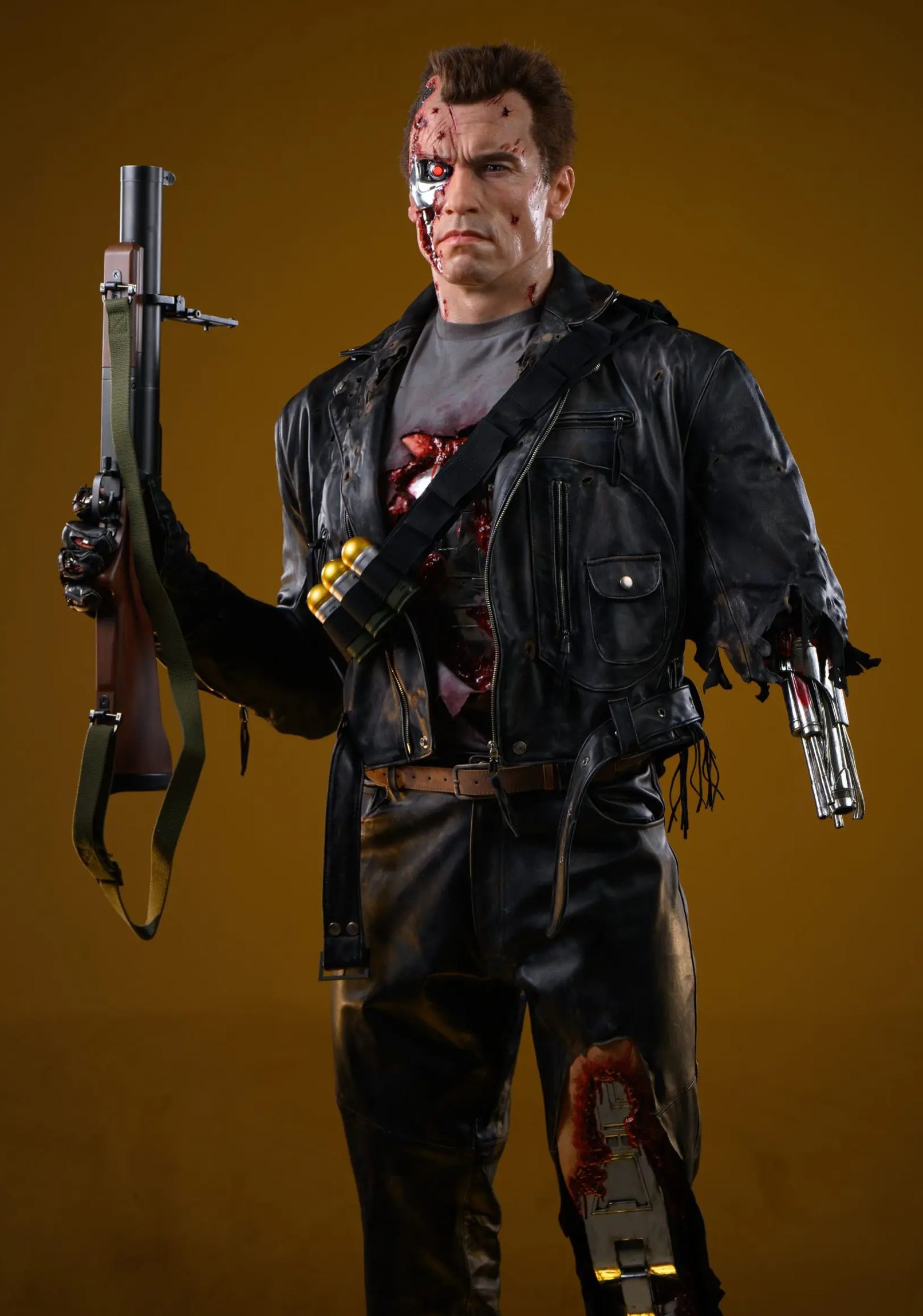 Inner Studio - Terminator T800 battle damage 1/1 life size statue The Terminator Statue