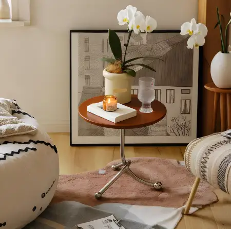 small side table decor