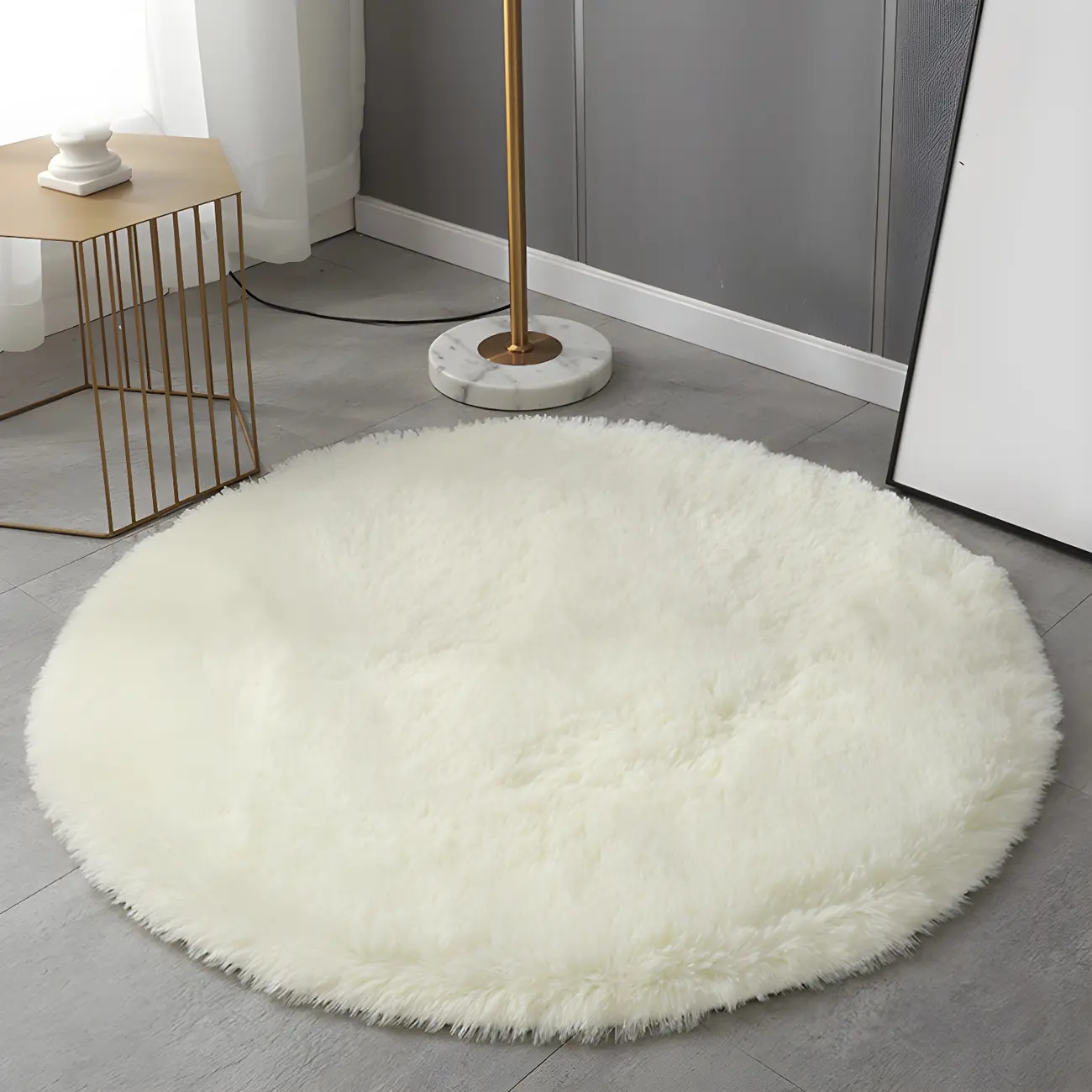 Minimalism Faux Fur Solid Color Round Area Rug Image - 1 | homeyfad