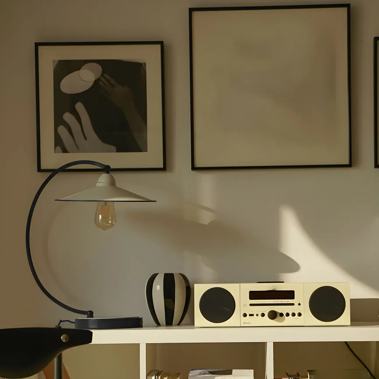 Contemporary Iron Arc Table Lamp in White for Living Room Image - 3