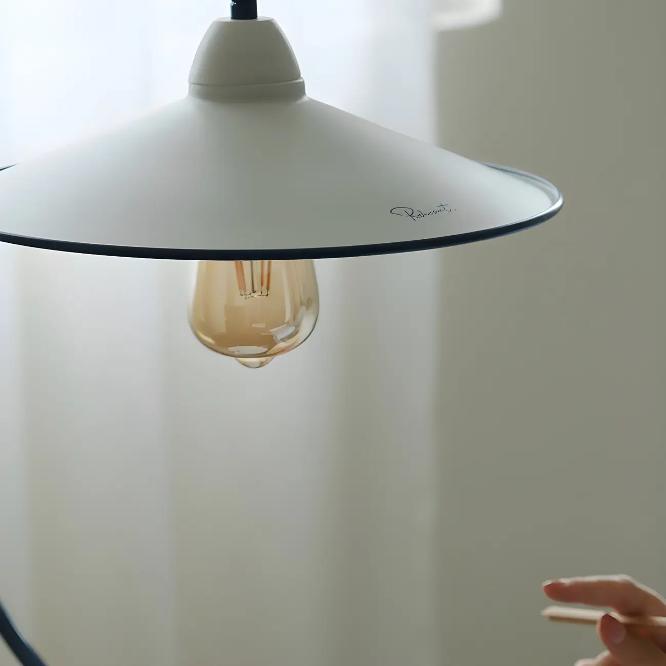 Contemporary Iron Arc Table Lamp in White for Living Room Image - 9 | homeyfad