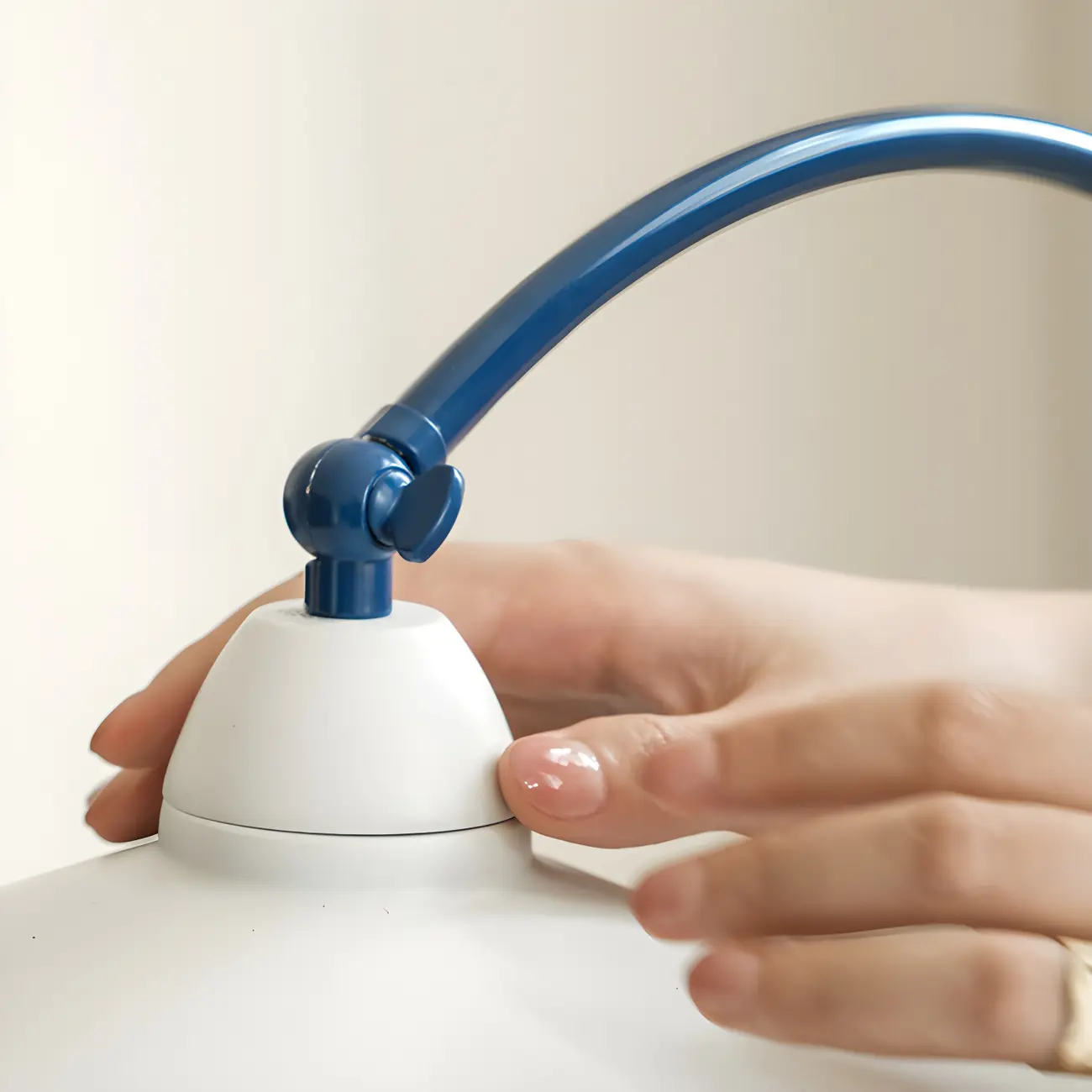 Contemporary Iron Arc Table Lamp in White for Living Room Image - 11 | homeyfad