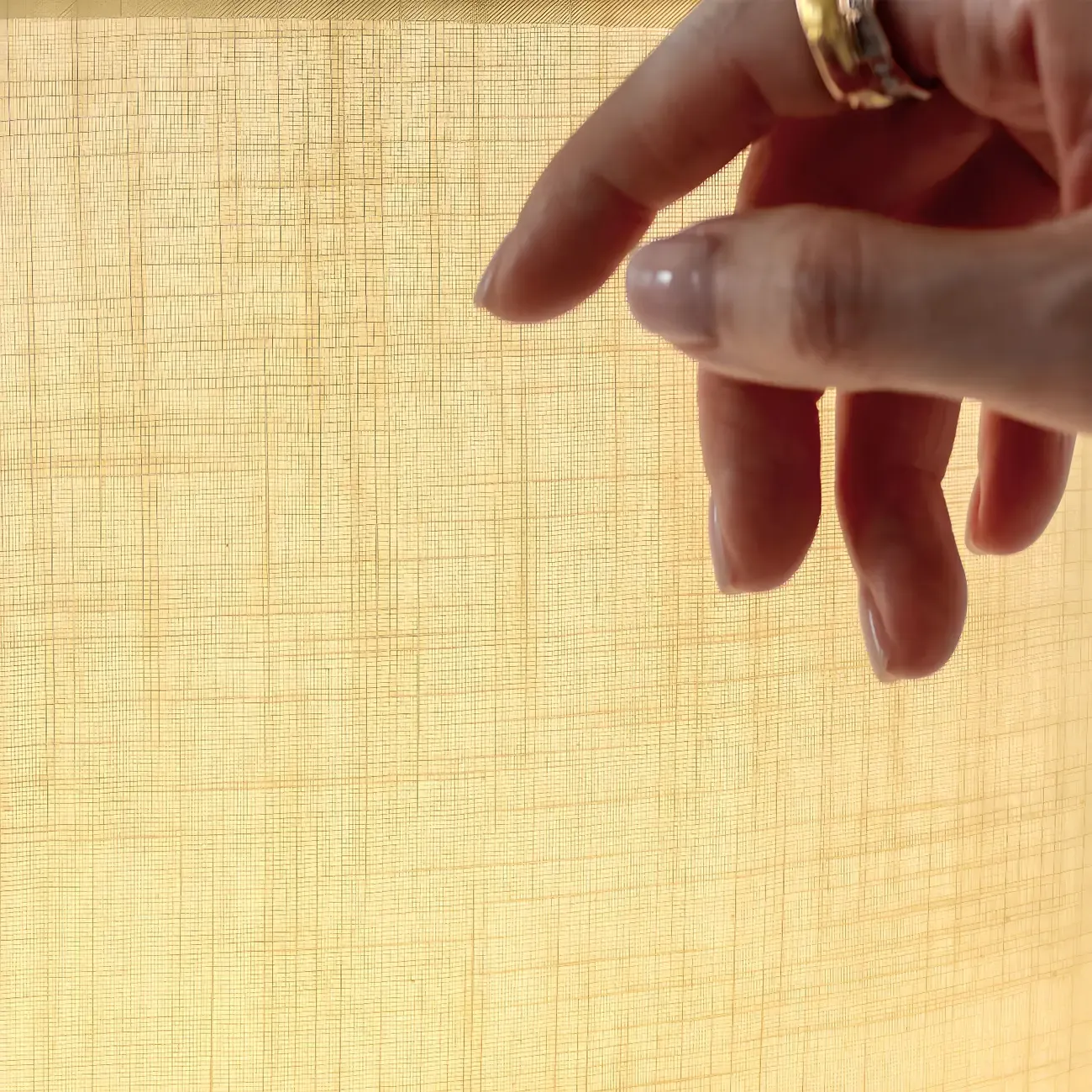 Scandinavian Shell Mosaic Table Lamp in White for Home Image - 6