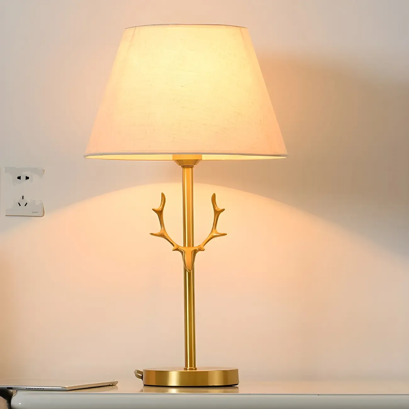 Modern Gold Metal Geometric Table Lamp for Residential Image - 2