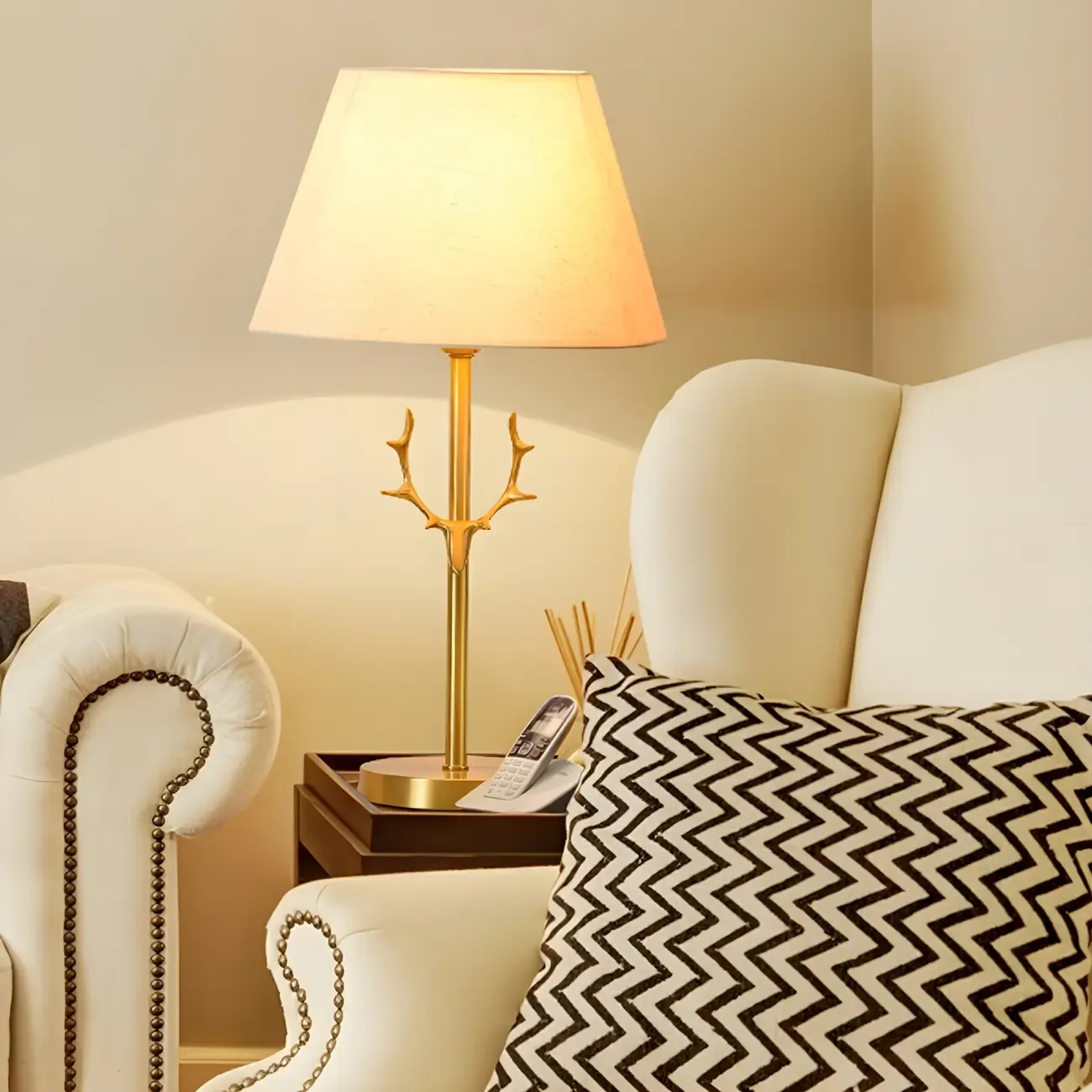 Modern Gold Metal Geometric Table Lamp for Residential Image - 4