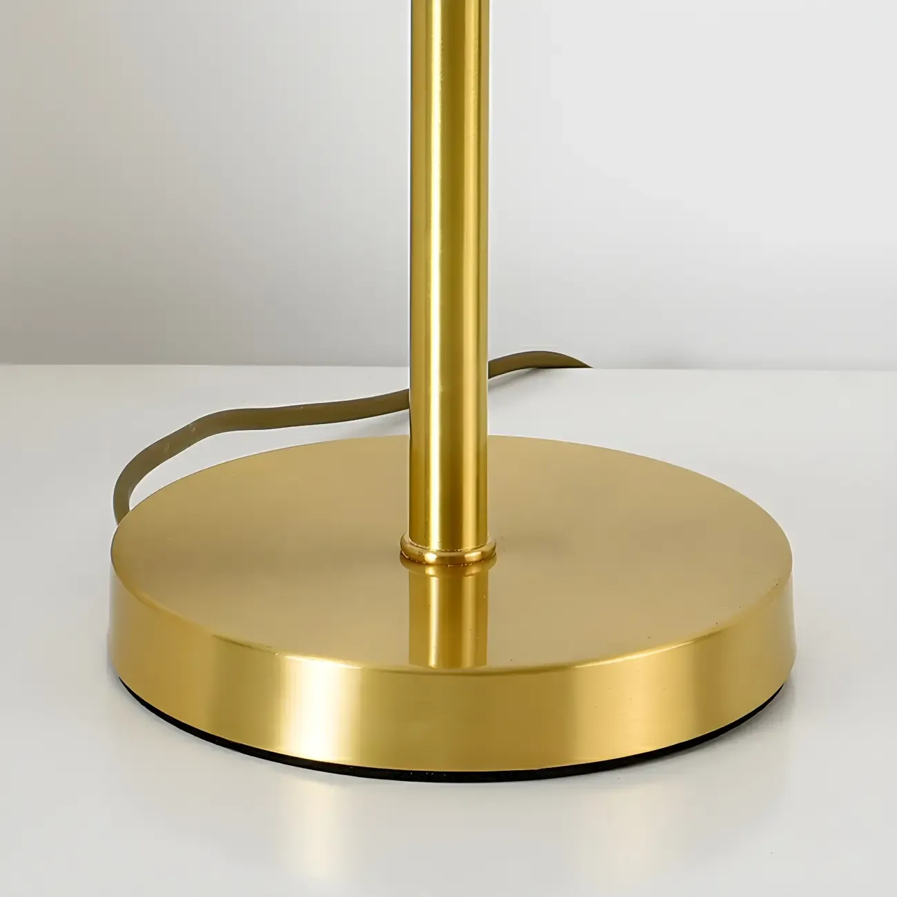 Modern Gold Metal Geometric Table Lamp for Residential Image - 7