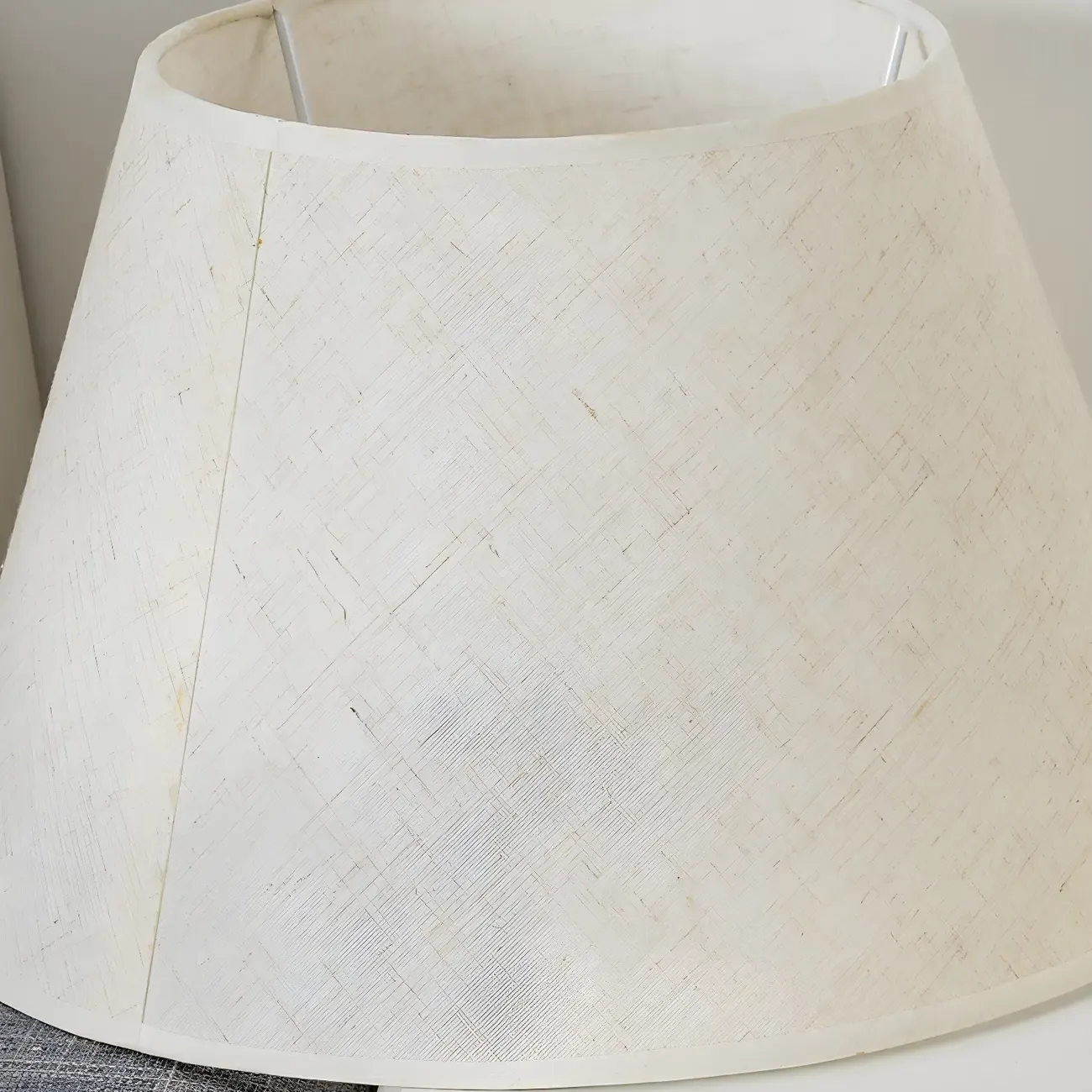 Modern Gold Metal Geometric Table Lamp for Residential Image - 8