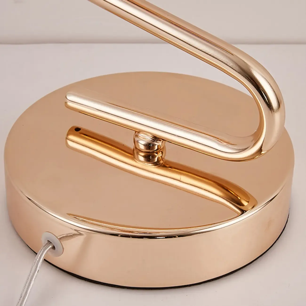 Glamorous Acrylic Butterfly Shape Gold Table Lamp for Residential Image - 9