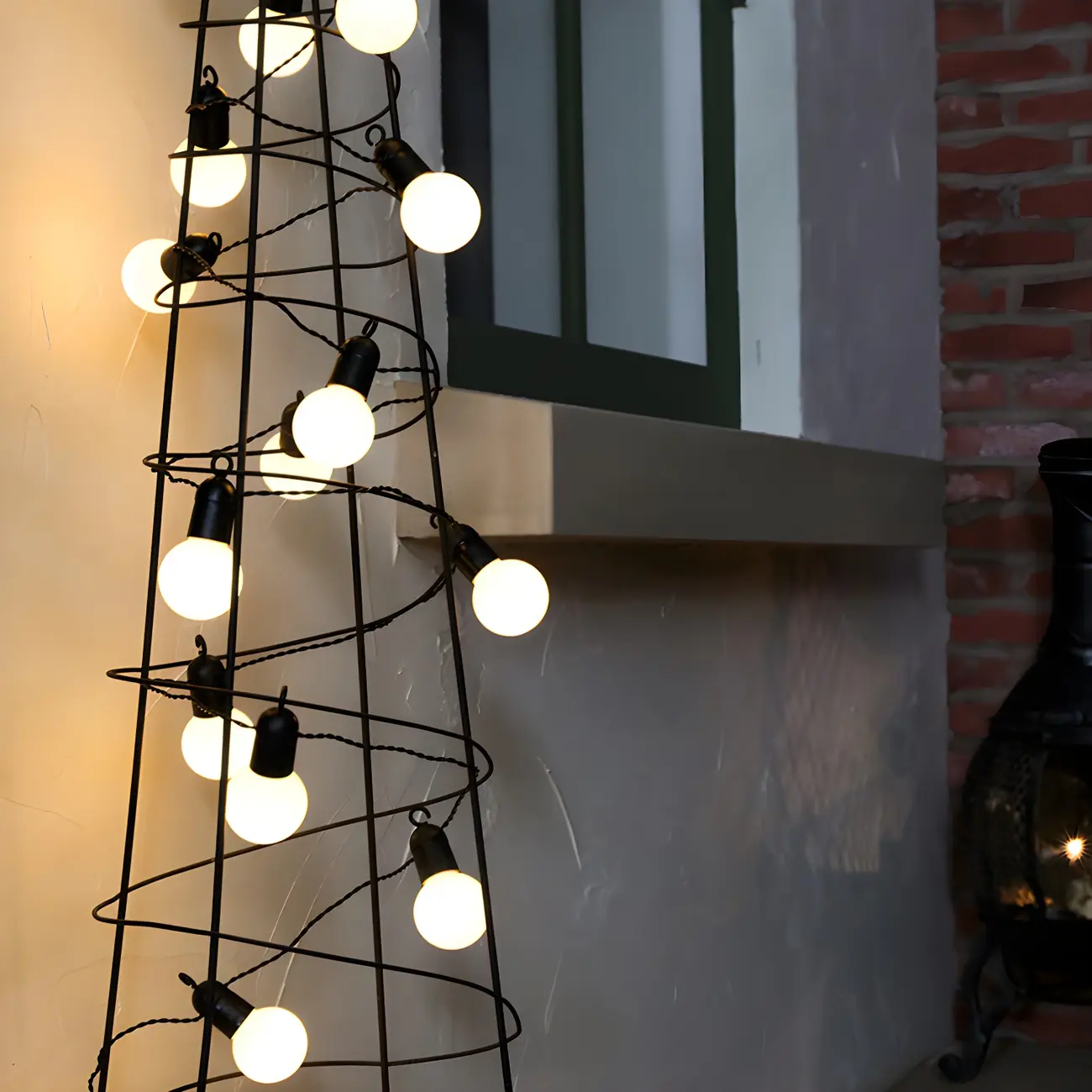 Warmly Solar Powered Bulb String Lights for Outdoor Patio Image - 2 | homeyfad