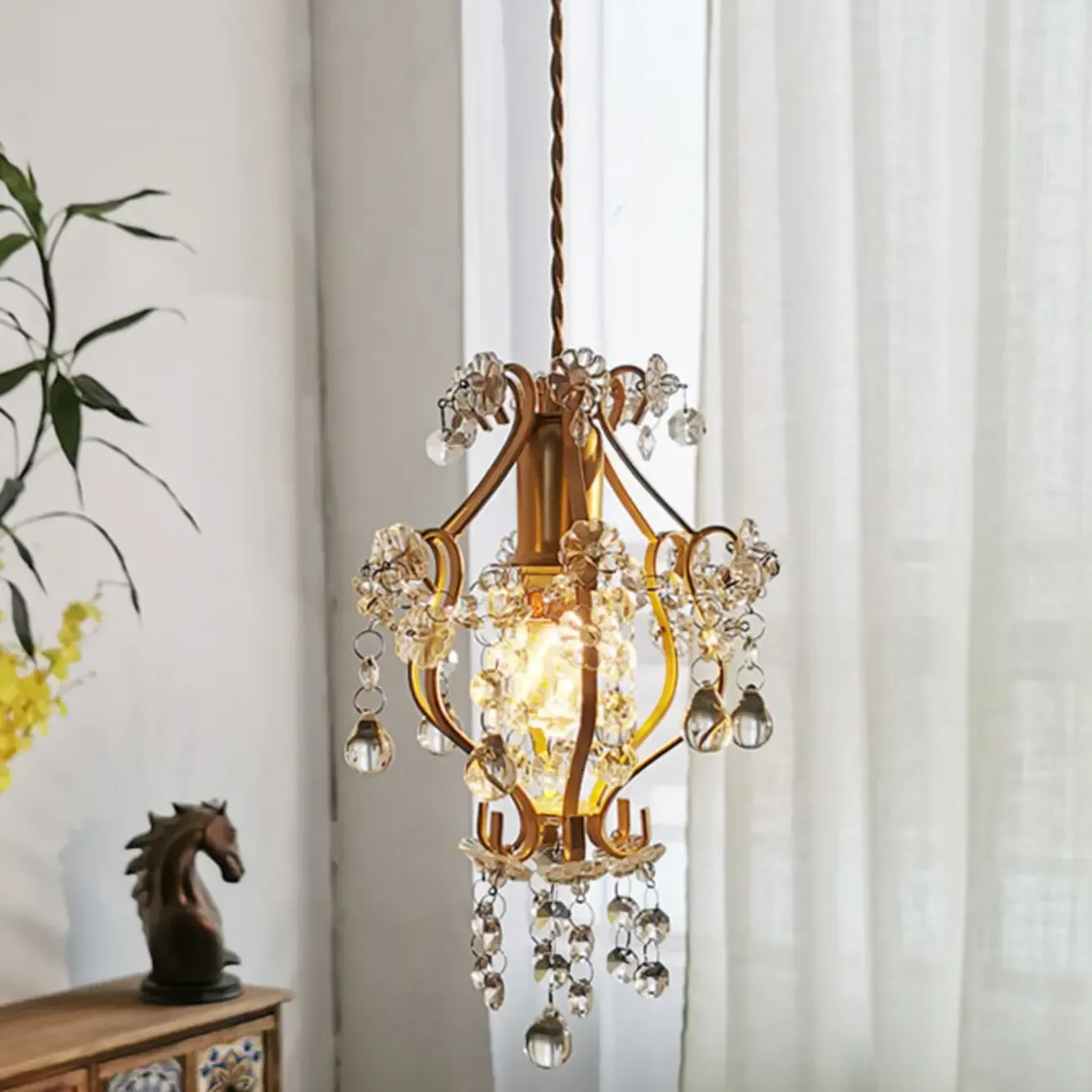 Elegant Crystal Gold Pendant Light for Dining Room Image - 2