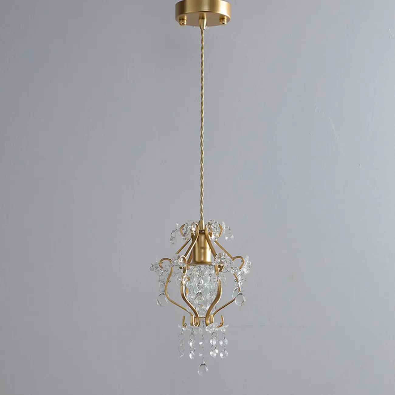 Elegant Crystal Gold Pendant Light for Dining Room Image - 7 | homeyfad