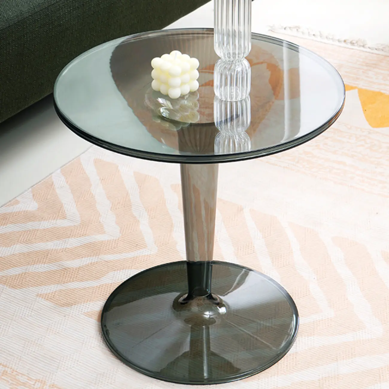 Minimalist Pedestal Round Acrylic End Table for Living Room Image - 2 | homeyfad