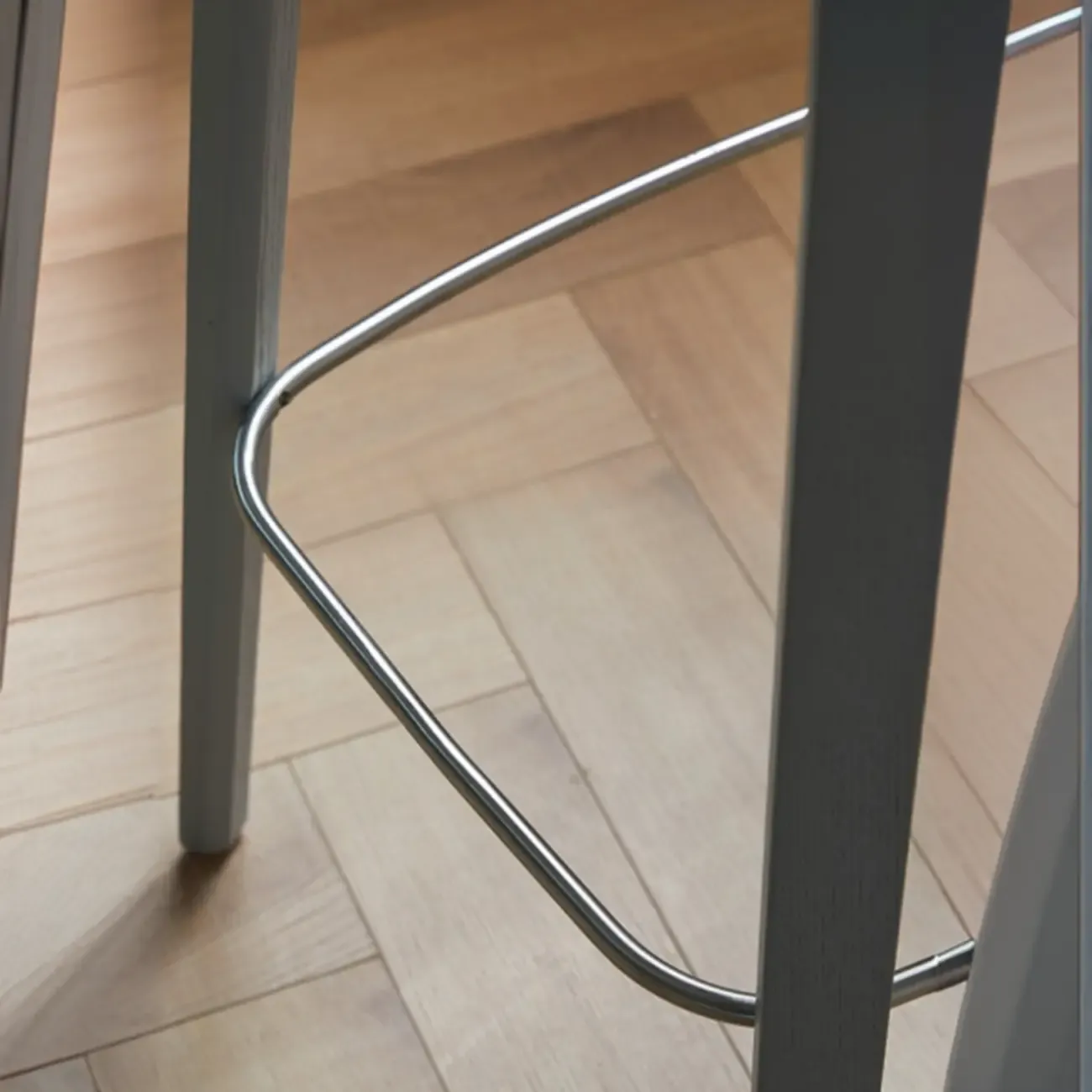 Minimalist Wooden Bar Stools with Footrest for Kitchen Image - 16