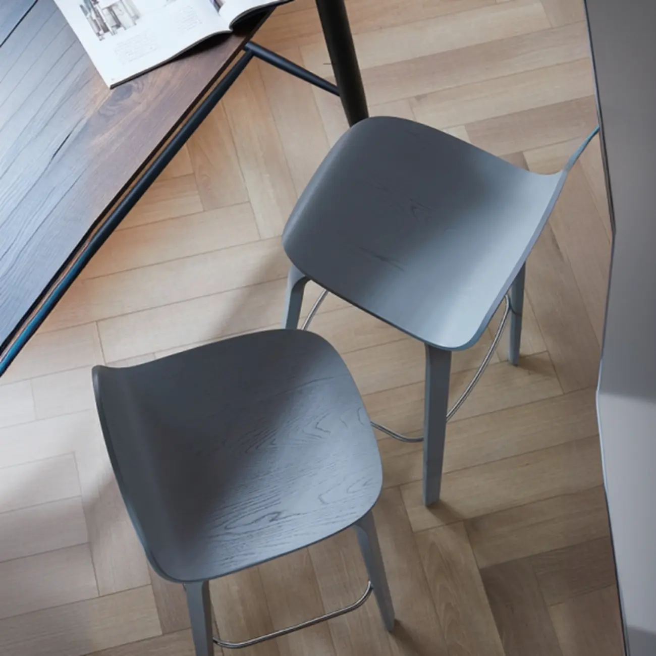 Minimalist Wooden Bar Stools with Footrest for Kitchen Image - 20 | homeyfad