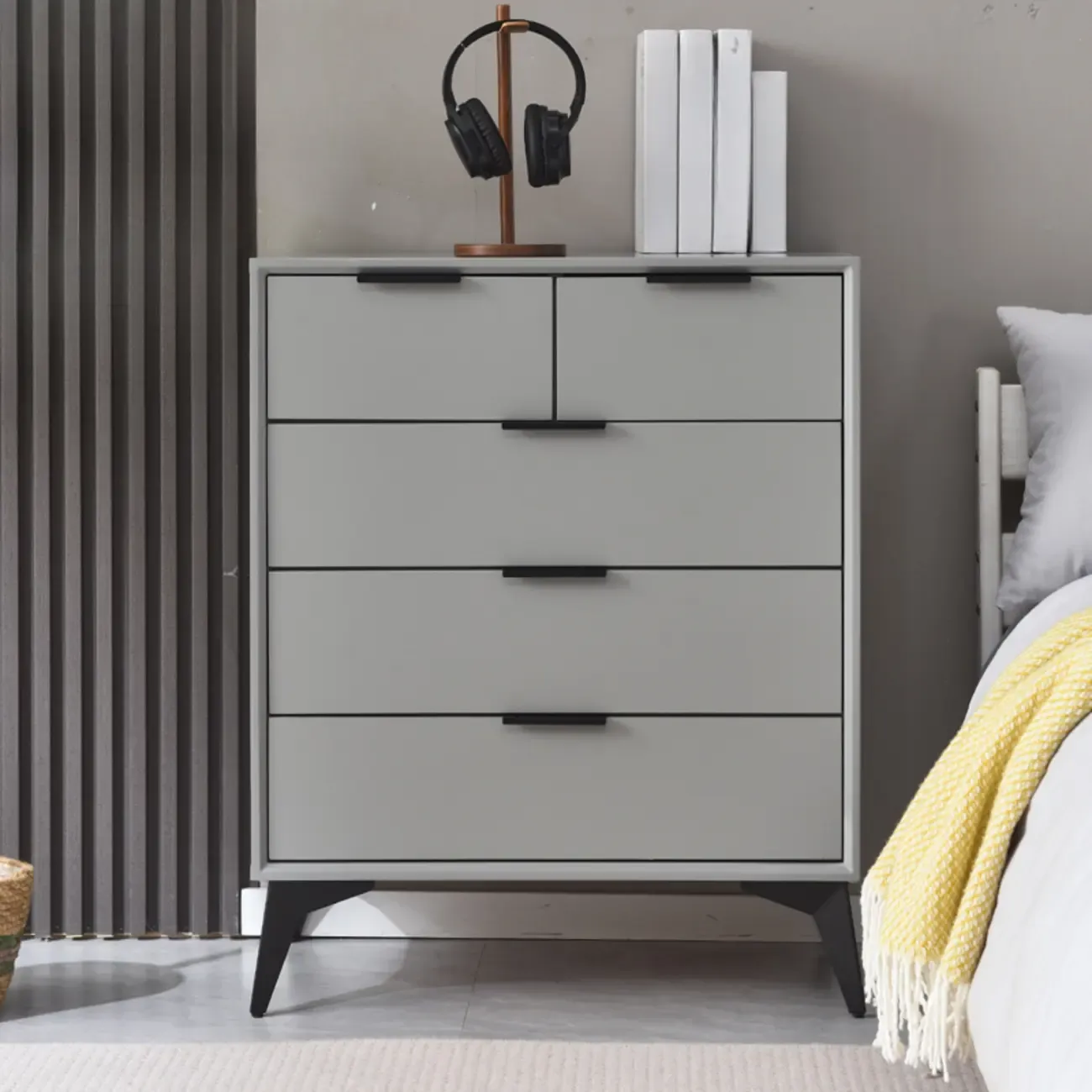 Modern Wood Dressers in Gray for Bedroom 5~7 Drawers Image - 3