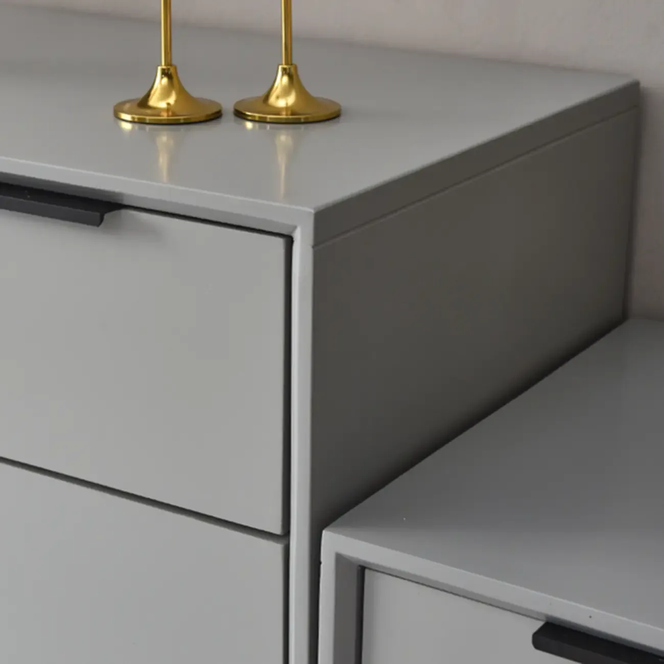 Modern Wood Dressers in Gray for Bedroom 5~7 Drawers Image - 8
