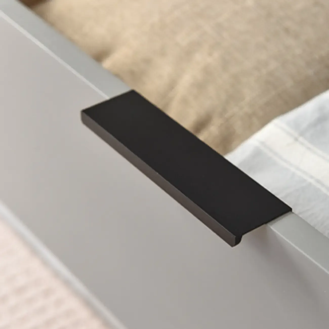 Modern Wood Dressers in Gray for Bedroom 5~7 Drawers Image - 12