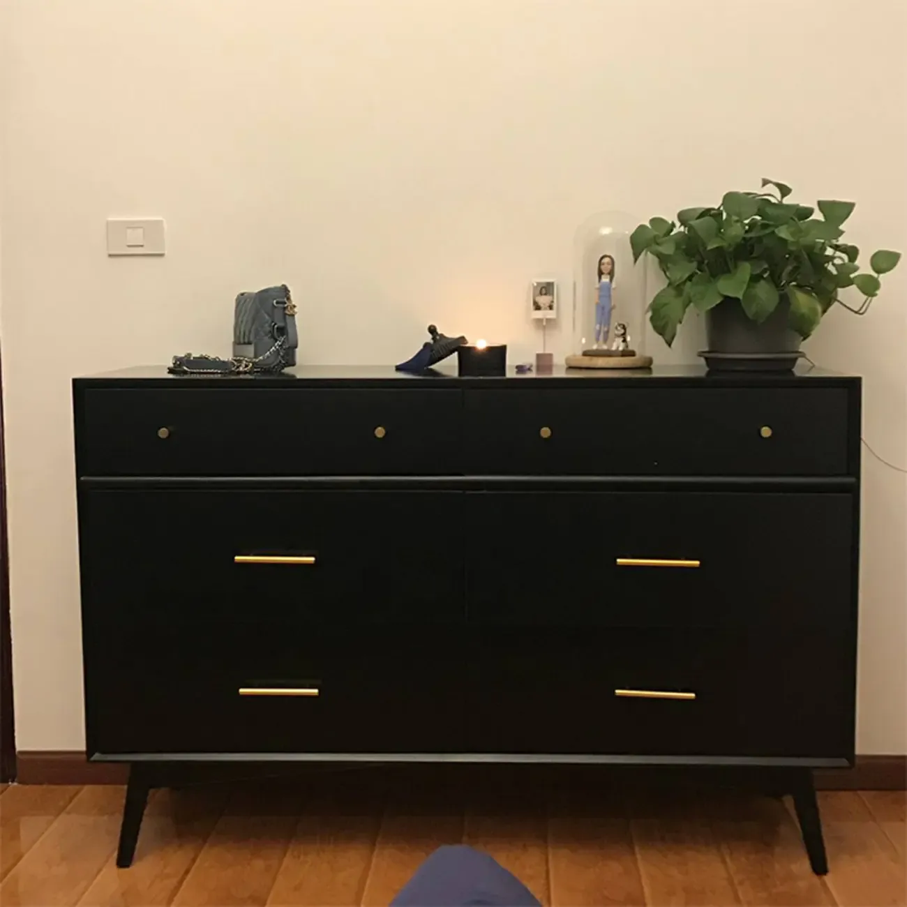 Modern Black Wood Dresser with 6 Drawers for Bedroom Image - 1