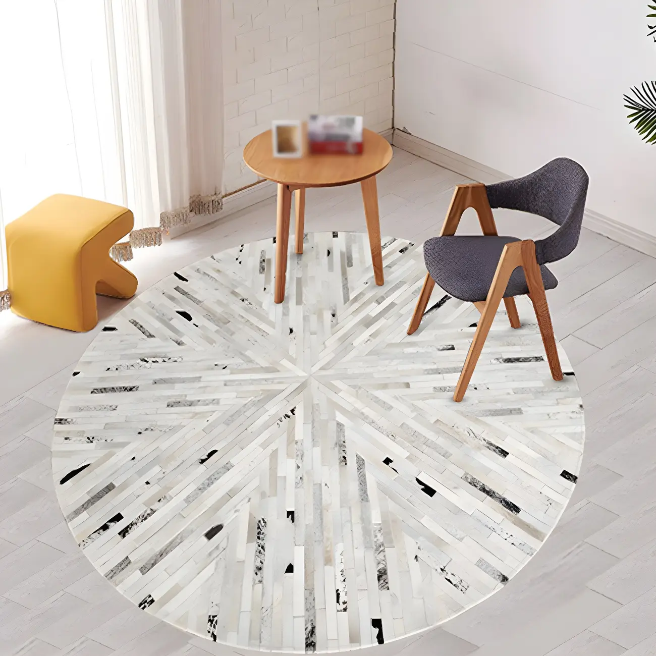 Handmade Modern Cowhide Round Area Rug for Living Room Image - 1 | homeyfad