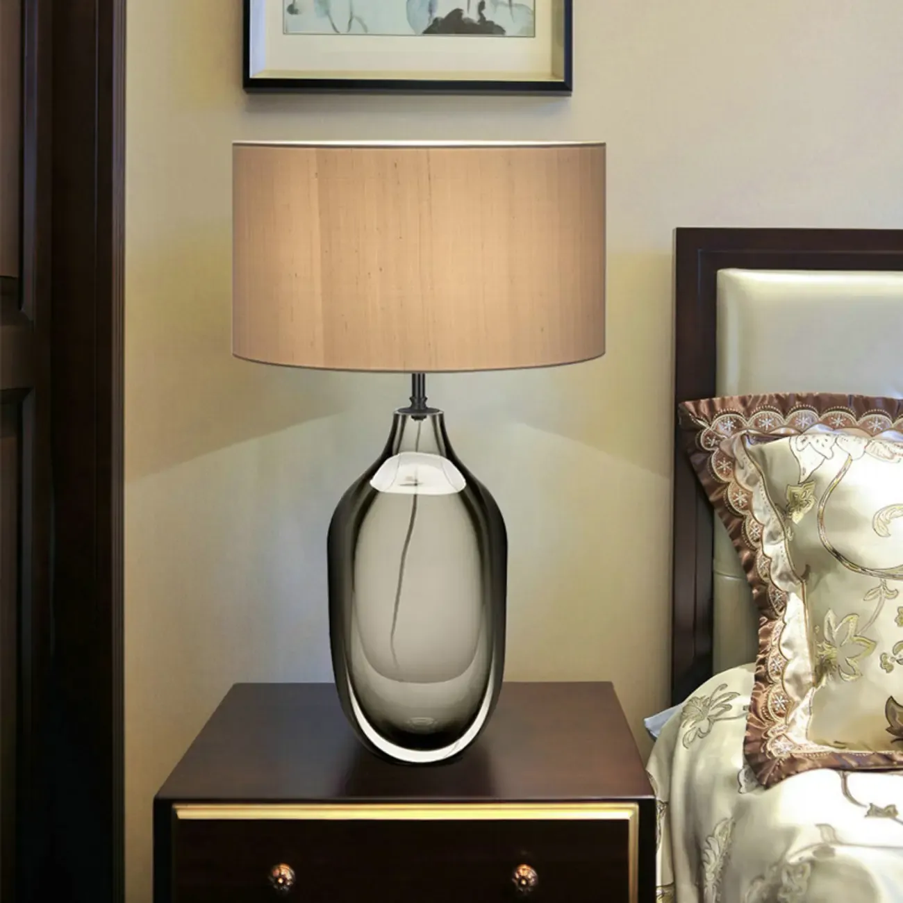 Modern Geometric Crystal Table Lamp for Residential Image - 2