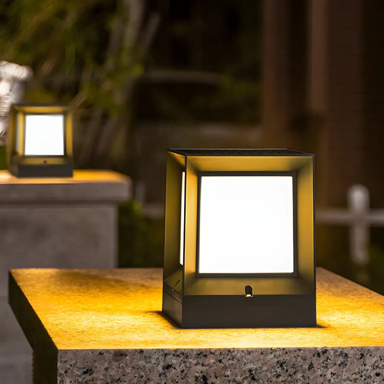 Modern Black Solar Table Lamp with LED for Outdoor Decor Image - 10