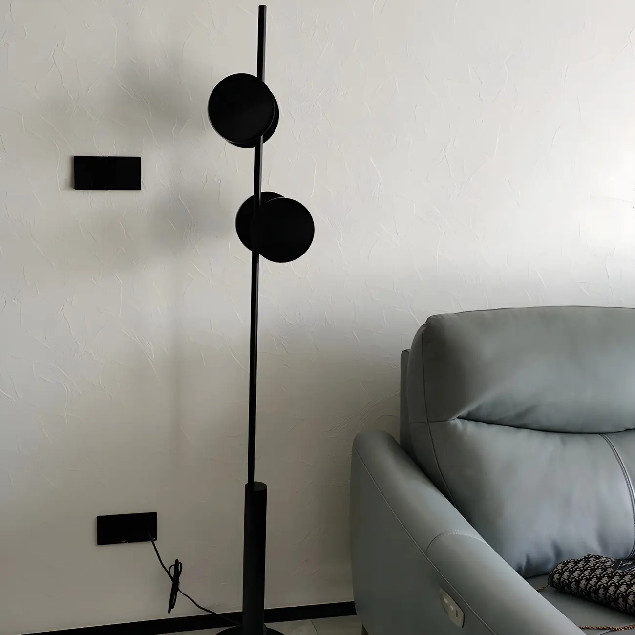 Stylish 2-Light Geometric Black Floor Lamp for Living Room Image - 8 | homeyfad