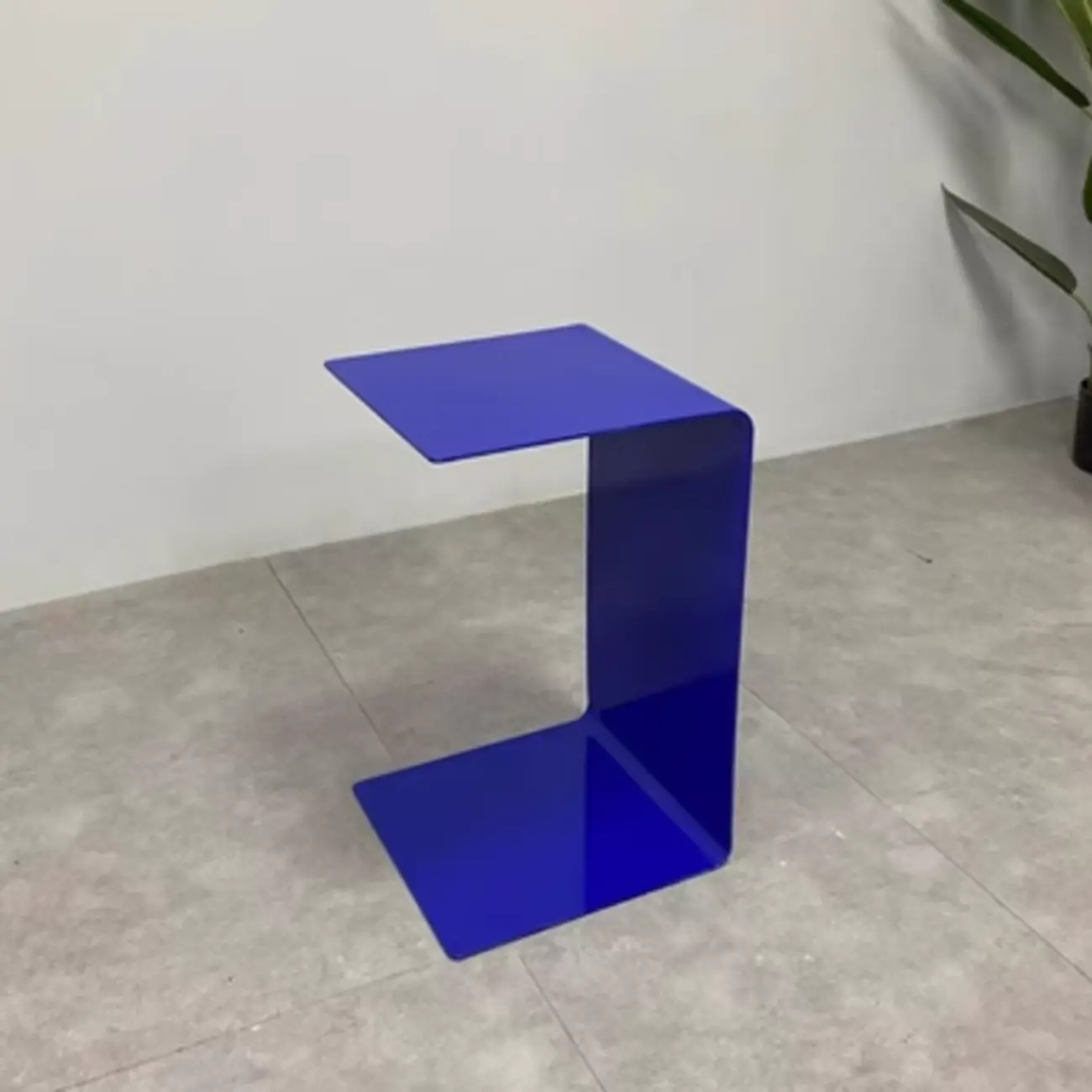  Small C-Shaped Black Metal End Table for Living Room Image - 7 | homeyfad