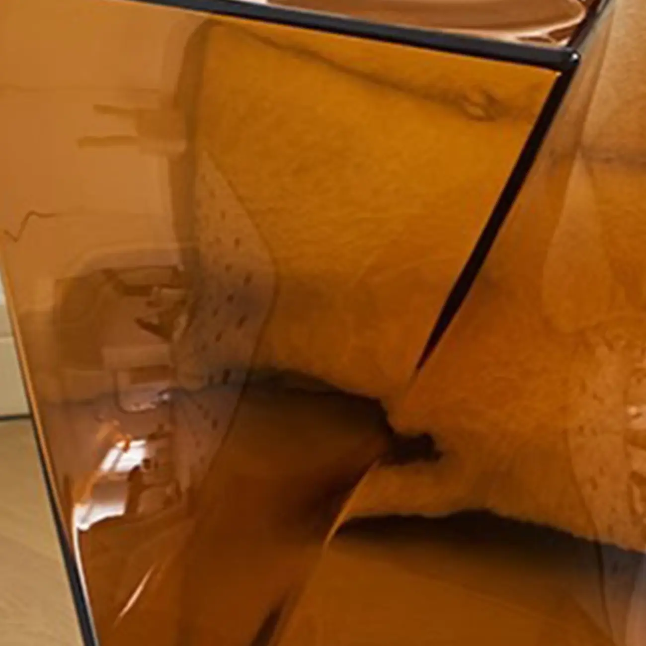 Unique Modern Clear Acrylic End Table for Living Room Image - 13 | homeyfad