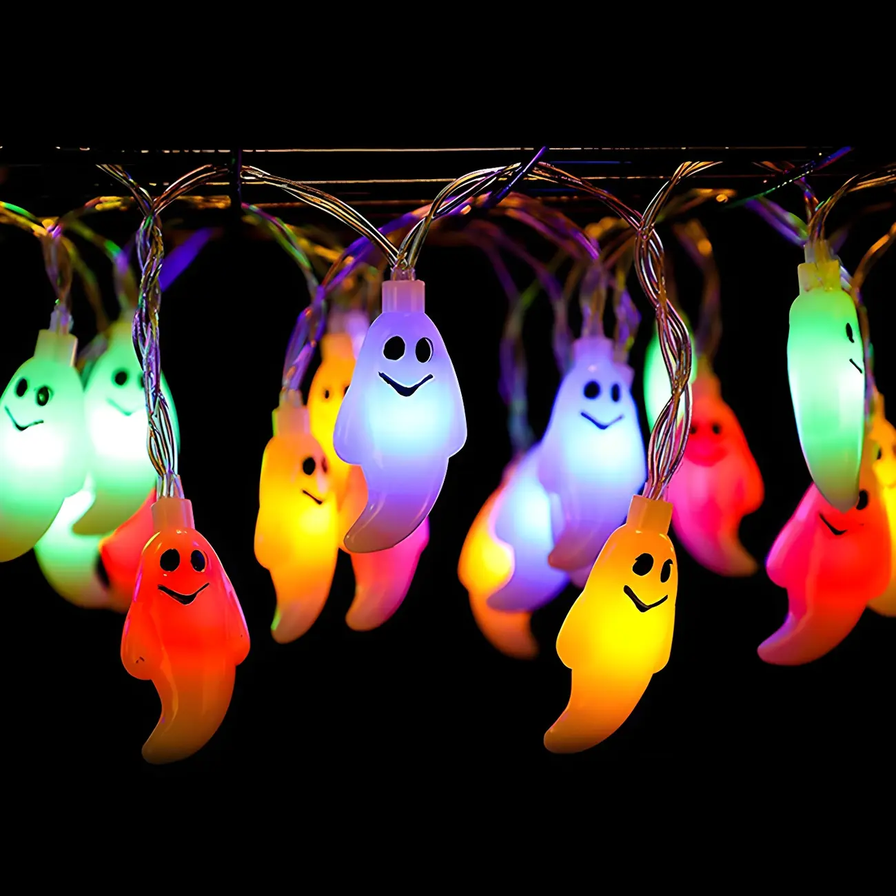 Durable Ghost Shape LED Solar String Lights for Halloween Decor Image - 1 | homeyfad