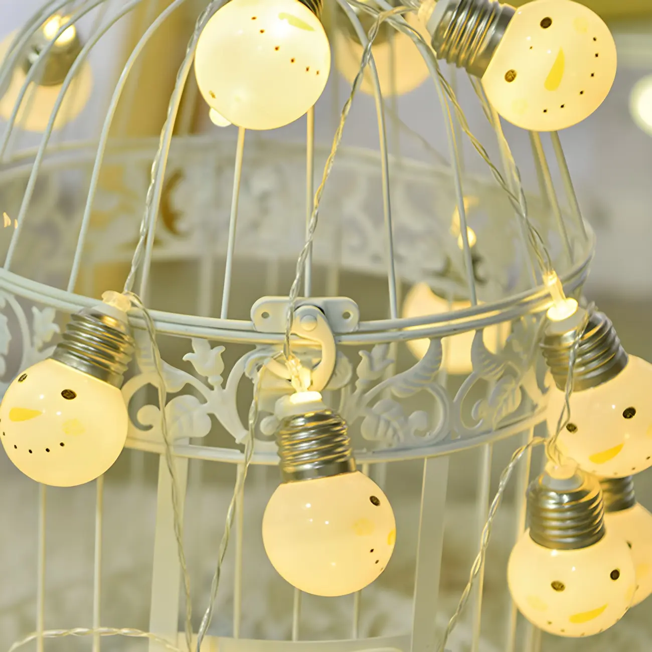 Lovely Battery Operated LED Bulb String Lights for Courtyard Image - 2 | homeyfad