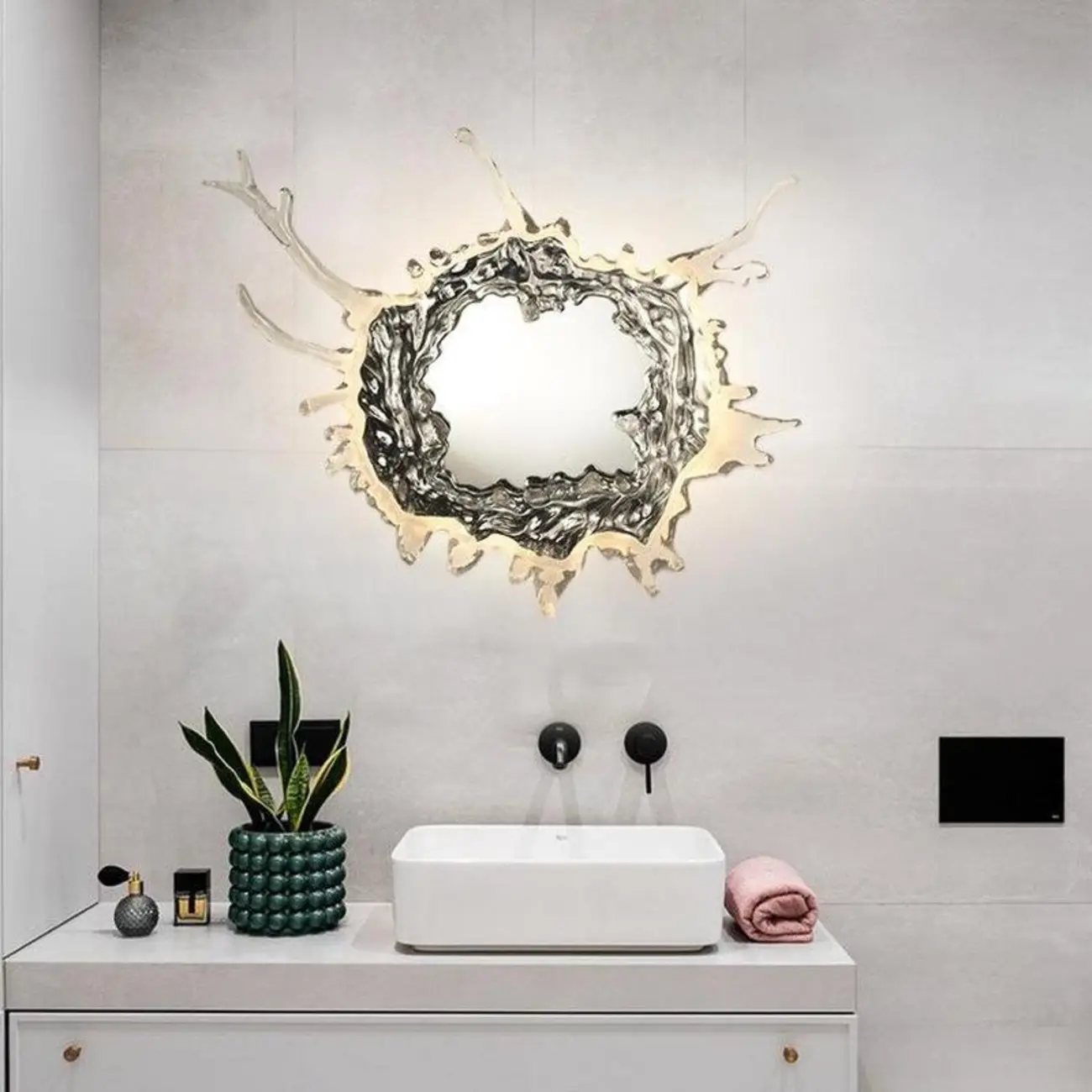Designer Silver Resin Water Spray Wall Lamp for Home Decor Image - 2 | homeyfad