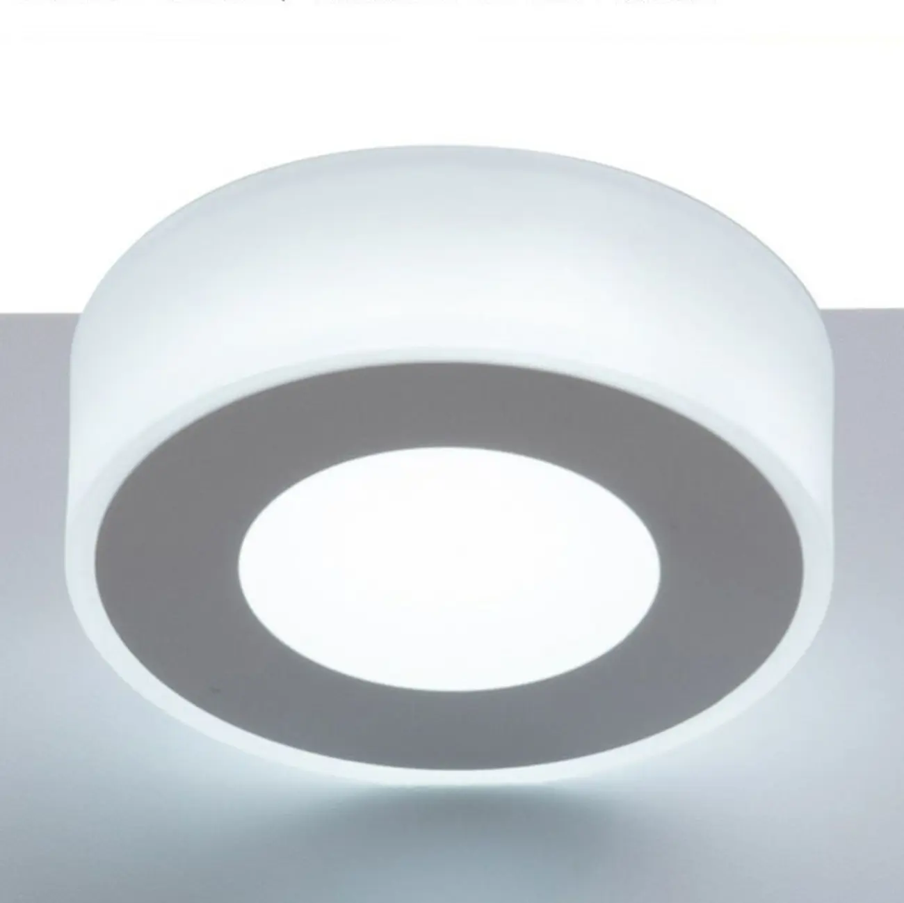 Modern 4 head Circular LED Vanity Light for Bathroom Mirror Image - 10 | homeyfad