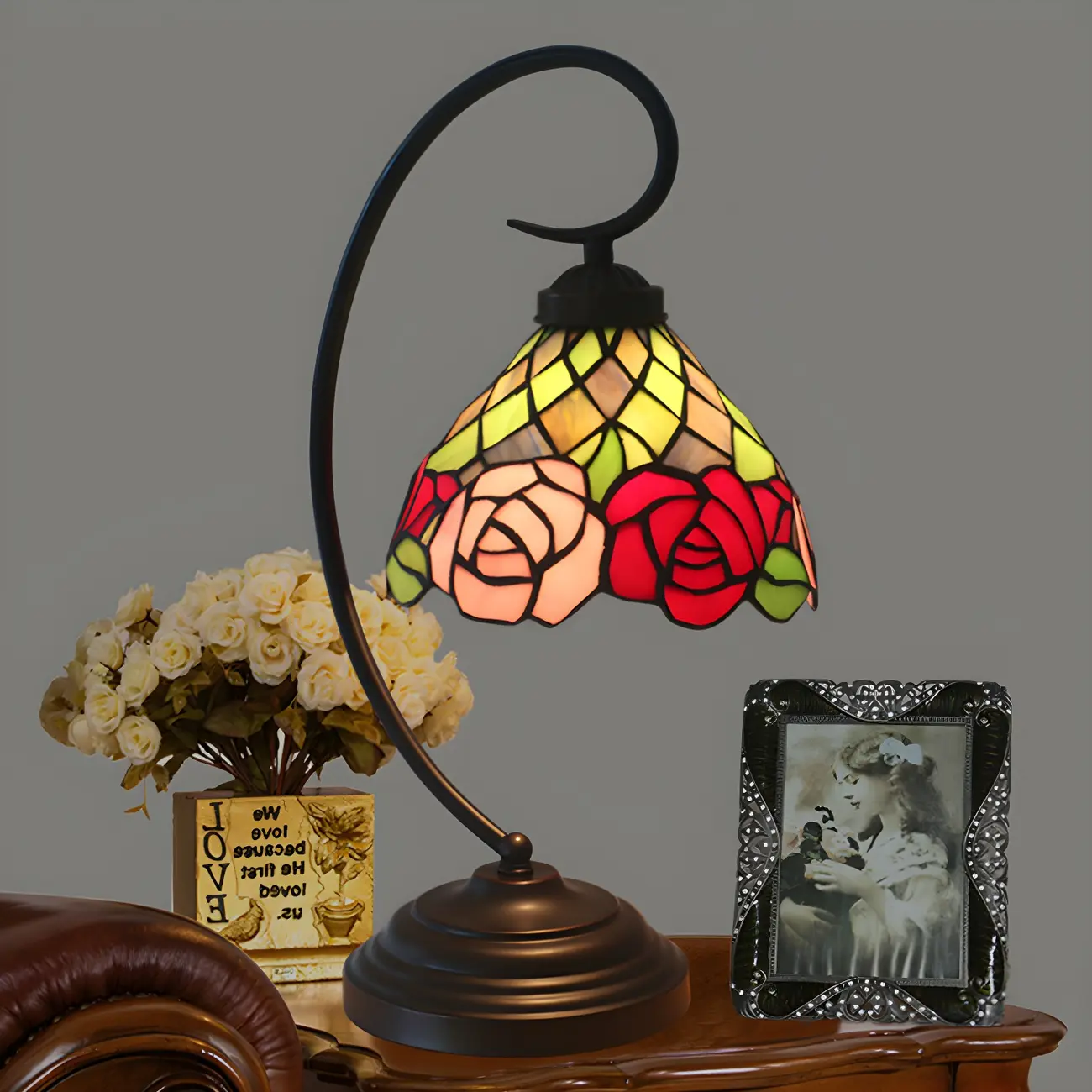 Vintage Innovative Handmade Rose Pattern Glass Desk Lamp Image - 1 | homeyfad