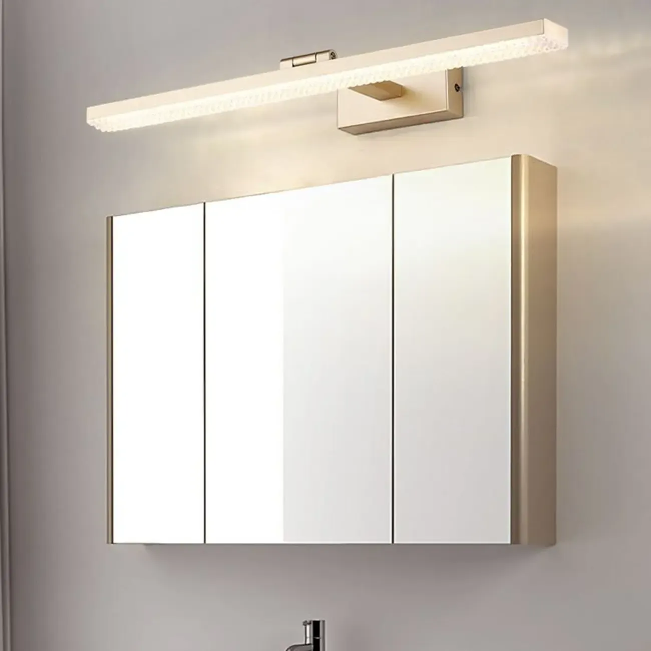 Sleek Gold Linear LED Vanity Light with Modern Design for Bathroom Image - 4