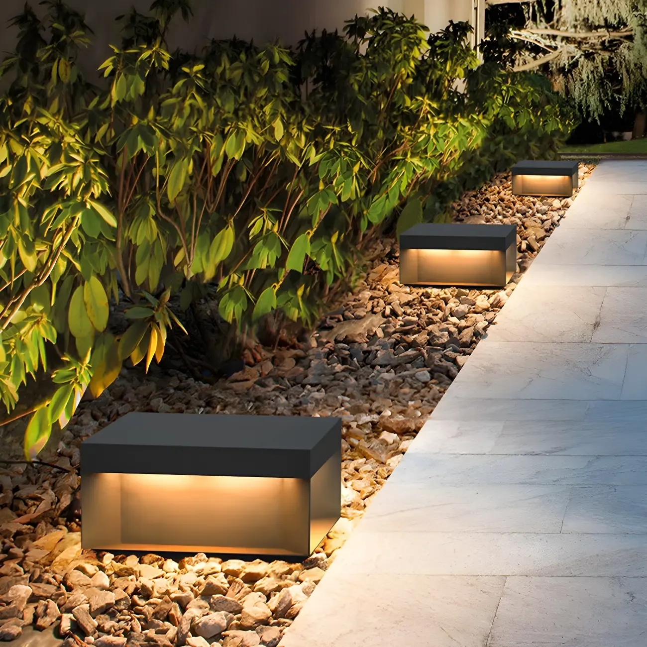 Black Square Metal Pillar Lamp with Warm LED Light - Solar Powered Image - 11