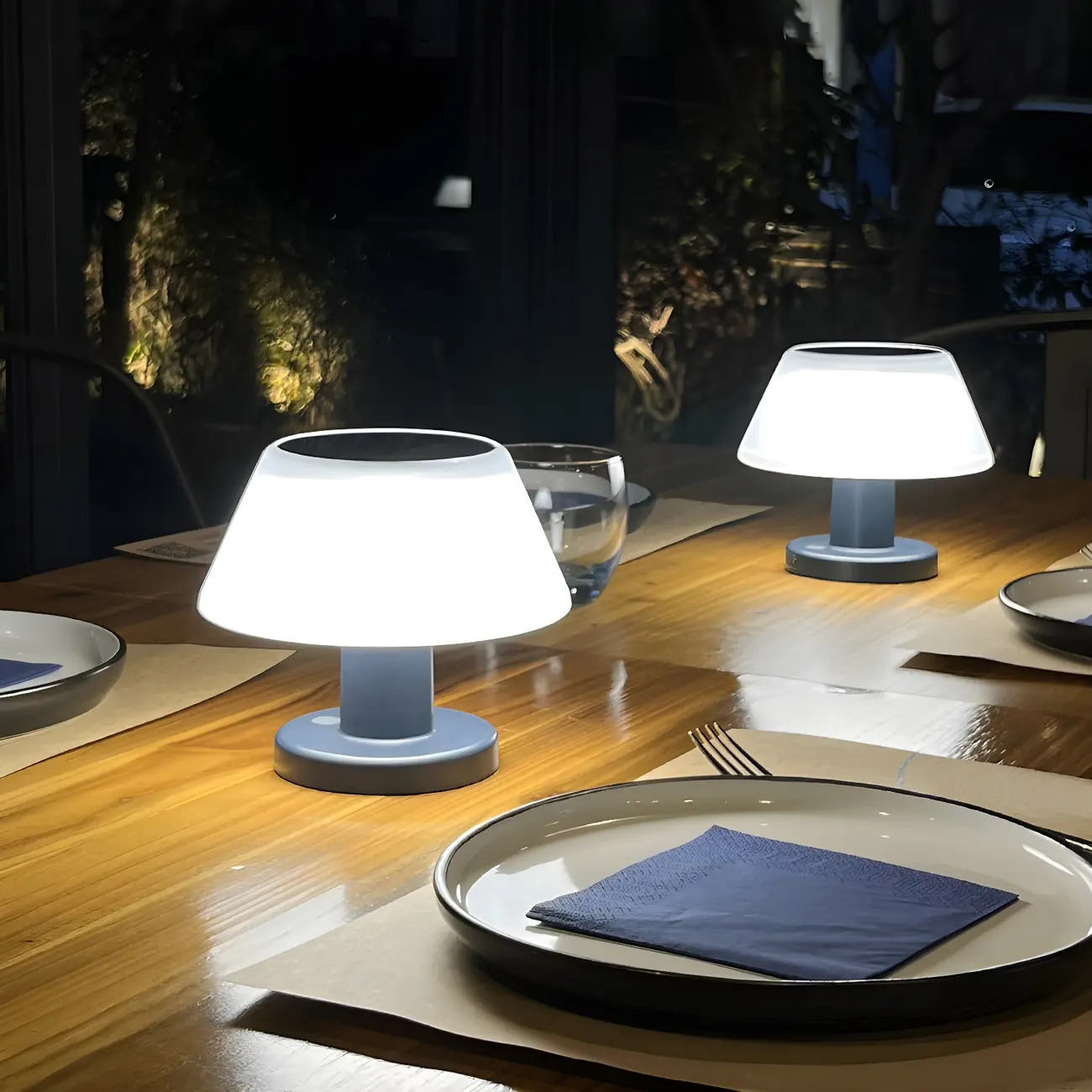 Modern White Solar Drum-Shape Post Cap Light Image - 1 | homeyfad