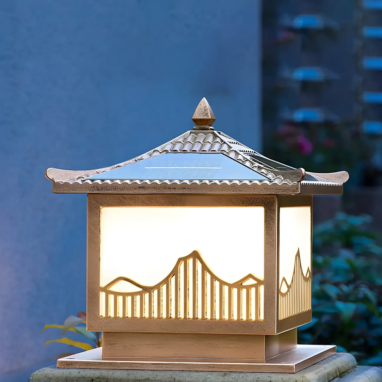 Waterproof Solar Energy Pillar Light LED Aluminum with Glass Shade for Garden Image - 2