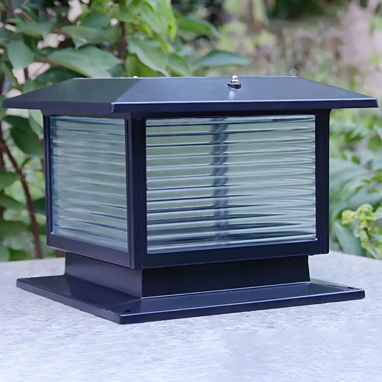 Waterproof Solar Energy Pillar Light LED Aluminum with Glass Shade for Outdoor Image - 2