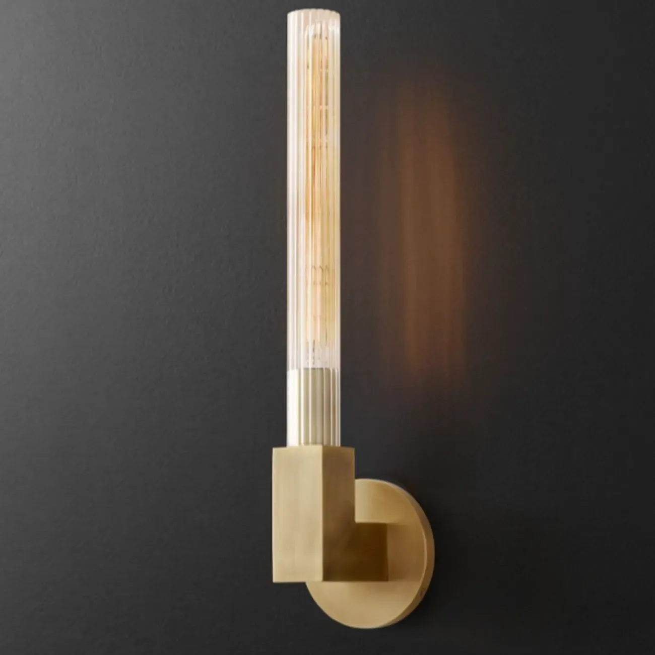 Modern Straight Brass Wall sconce for Elegant Bathroom Image - 10