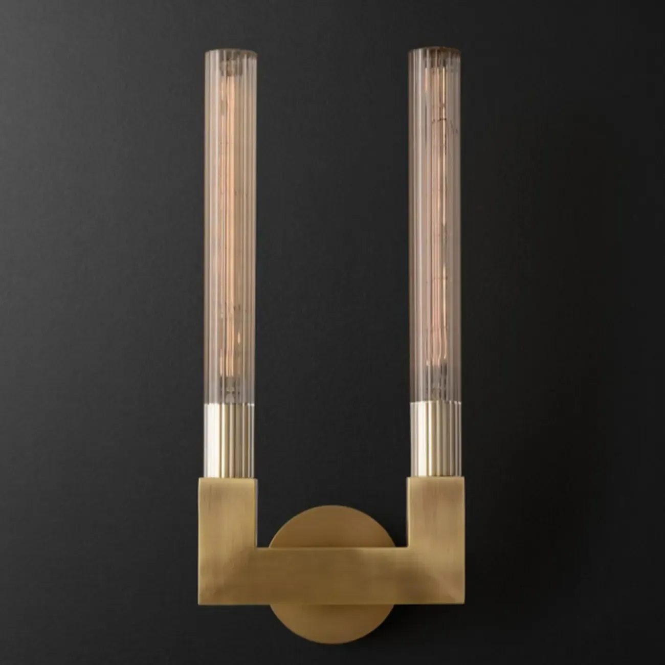 Modern Straight Brass Wall sconce for Elegant Bathroom Image - 12