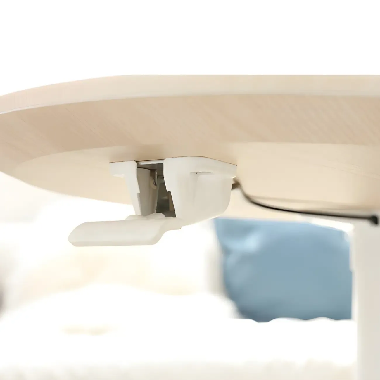 Height Adjustable Standing Oval Writing Desk Image - 7