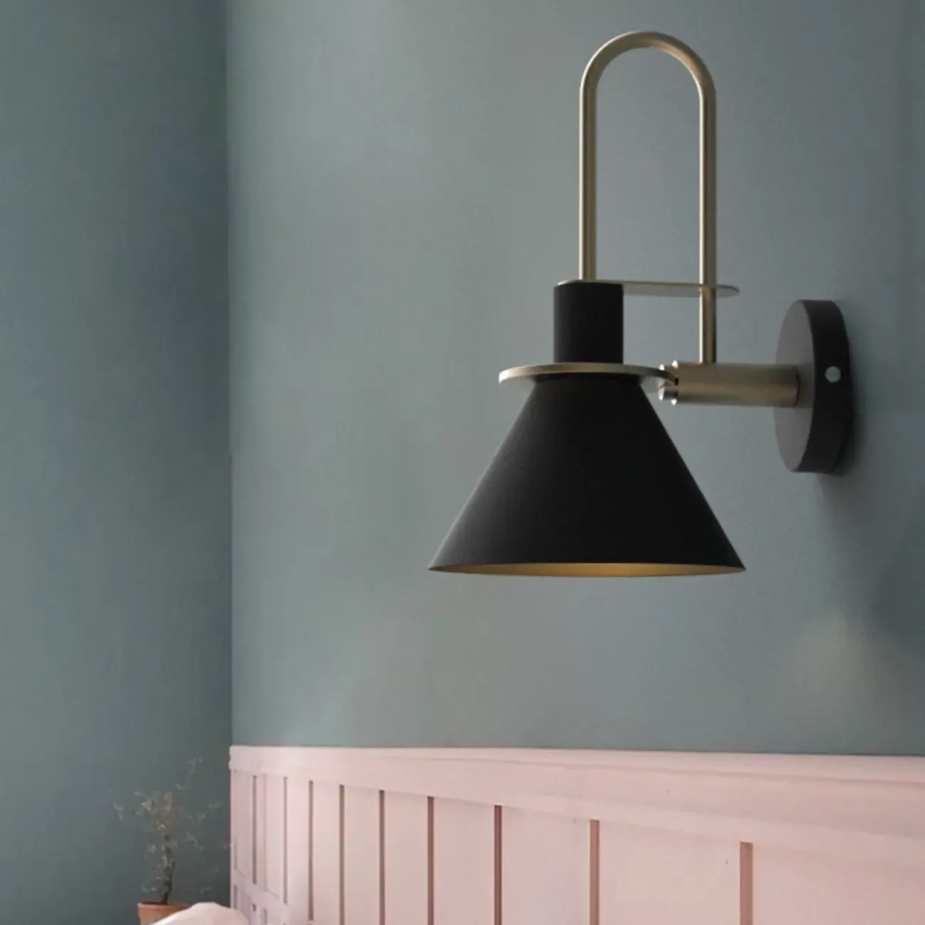 Modern Cone Metal Wall-Mounted Vanity Light for Living Room Image - 3