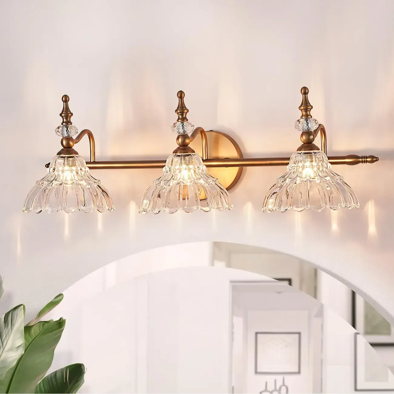 Vintage Glass Shade Vanity Light for Bathroom Image - 9