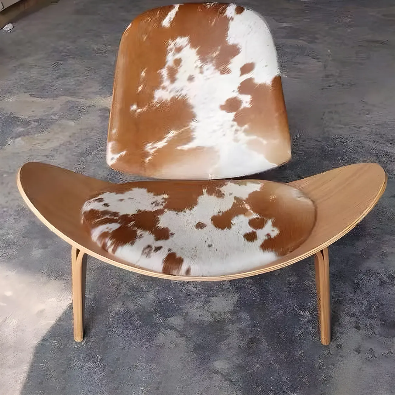 Scandinavian Leather/Linen Accent Chair with Wood Frame Image - 3