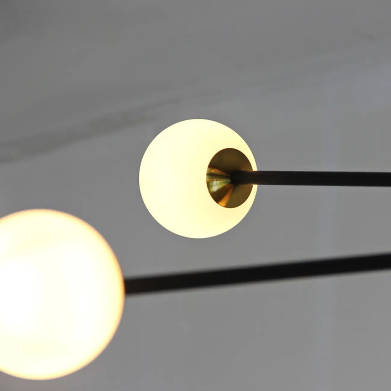 6-Light Modern Industrial Globe Chandelier with Sputnik Design Image - 14 | homeyfad