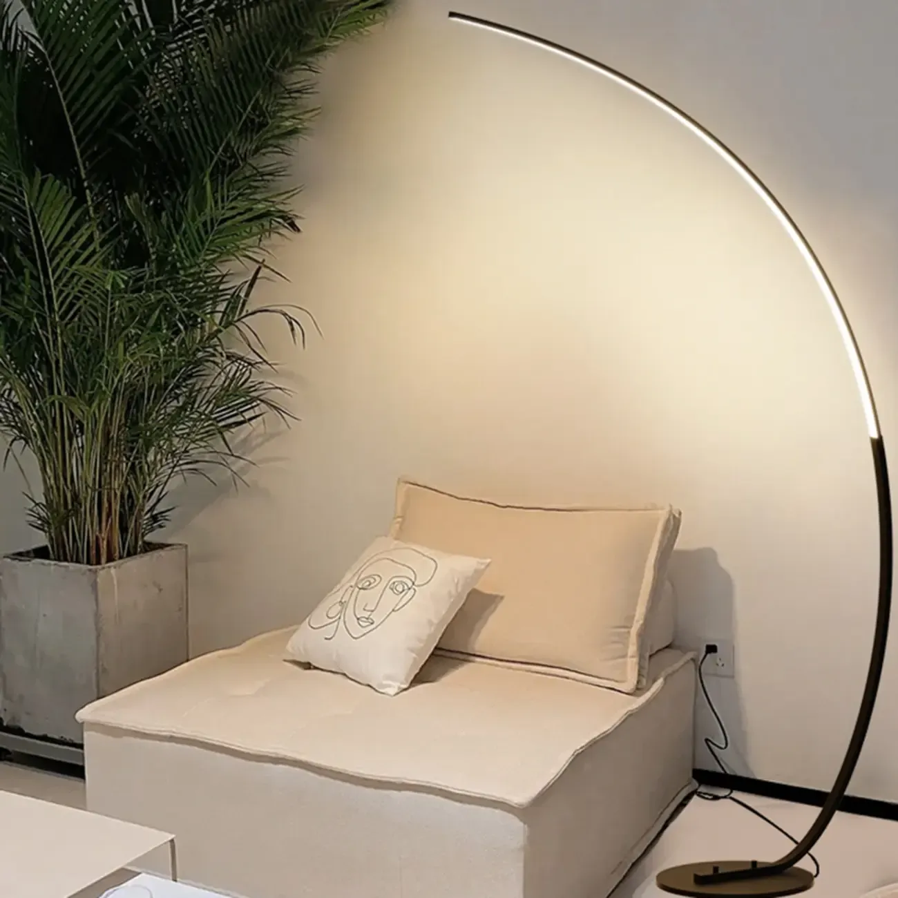 Minimalist Dimmable Black LED Arc Floor Lamp for Living Room Image - 4